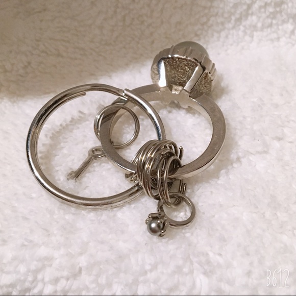 Faux Gray Grey Black Pearl Key Purse Charm Chain NEW Keychain RED BANNER - Picture 6 of 8